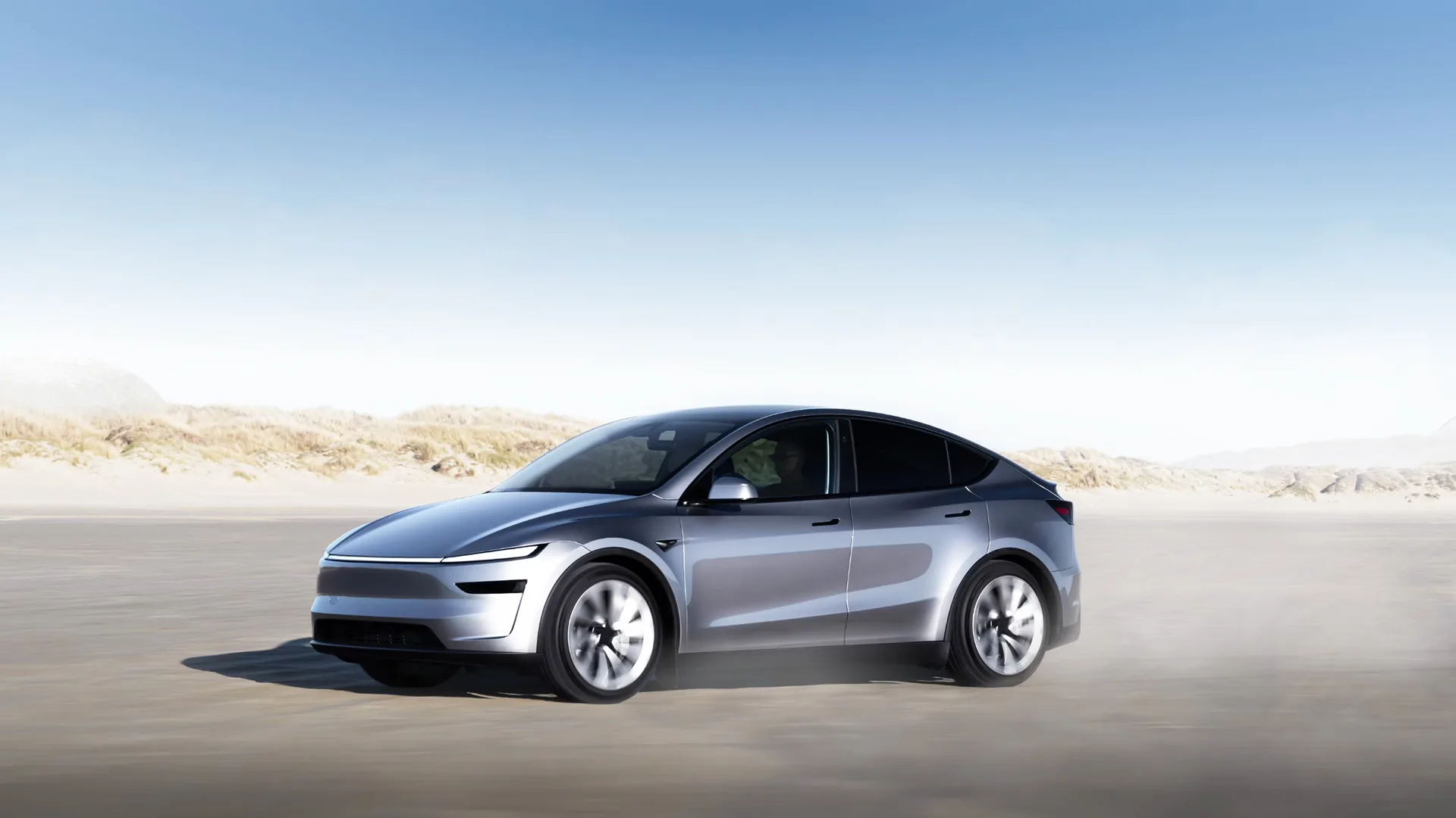 Tesla Just Made 2 Surprising Announcements to Win Back Fleeing Customers